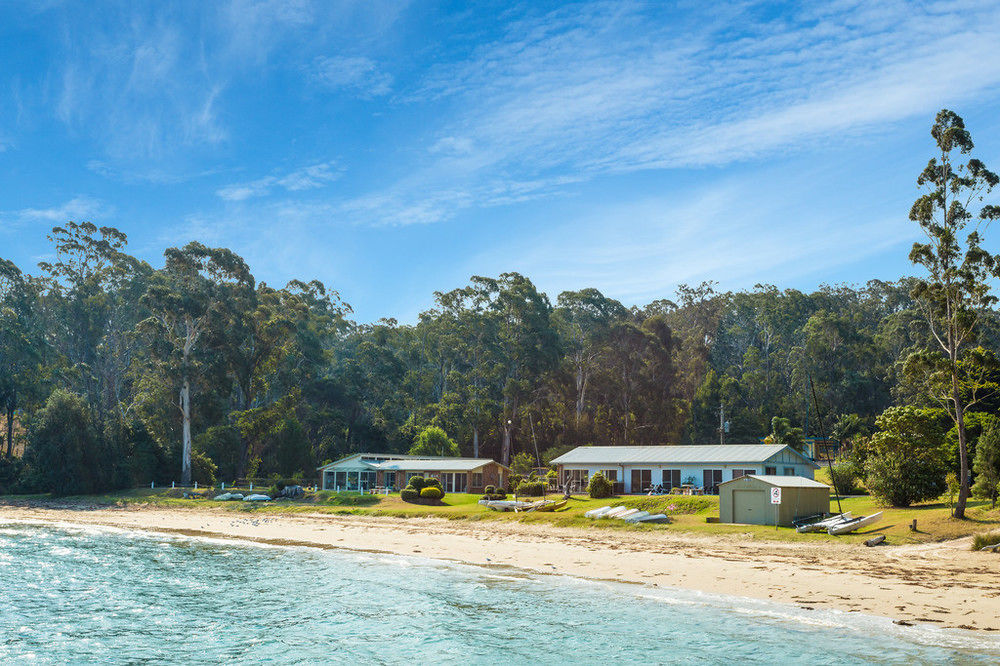 Quarantine Bay Beach Cottages Eden Esterno foto