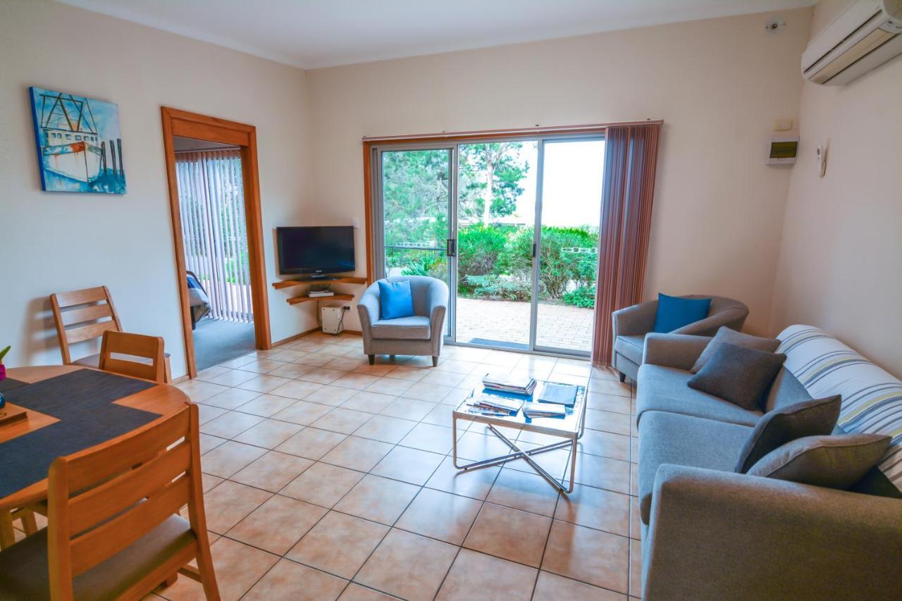 Quarantine Bay Beach Cottages Eden Esterno foto