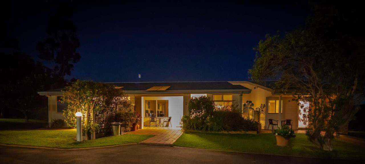 Quarantine Bay Beach Cottages Eden Esterno foto